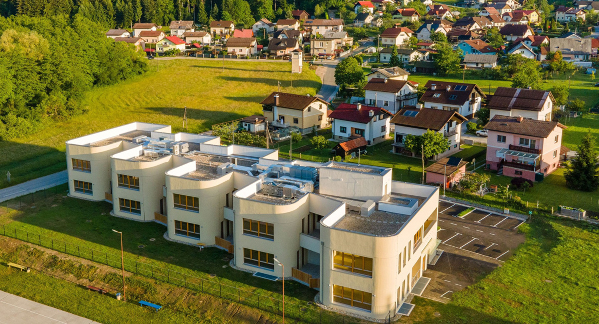 Vrtec iz slovenskega lesa za zdravo otroštvo